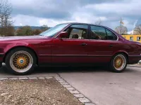 Używany BMW 520 129 KM (94 kW) 1990 Czerwony Sedan/Limuzyna