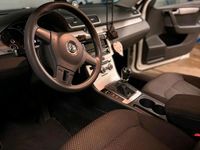 Gebraucht VW Passat 105 PS (77 kW) 2014 Weiß Kombi