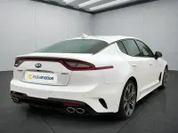 Gebraucht Kia Stinger 370 PS (272 kW) 2021 Weiß Kleinwagen