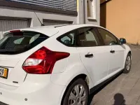 Gebraucht Ford Focus 101 PS (74 kW) 2014 Weiß Limousine