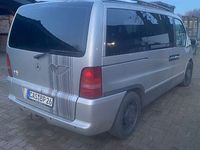 Gebraucht Mercedes V220 122 PS (89 kW) 2001 Silber Van / Kleinbus