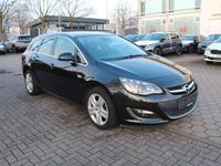 Gebraucht Opel Astra Innovation 140 PS (102 kW) 2012 Graphitschwarz/carbon flash/mi Kombi