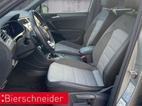 gebraucht VW Tiguan 2.0 TDI DSG 4Mo. Highline R-Line LED AHK ACC NAVI PDC 19 CONNECT