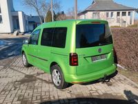 Gebraucht VW Caddy 102 PS (75 kW) 2017 Grün Van / Kleinbus