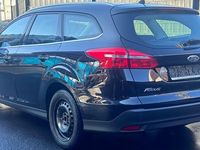 Gebraucht Ford Focus Business Edition 125 PS (91 kW) 2015 Schwarz Kombi