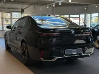 Neu BMW i7 Efficient Dynamics 334 kW (455 PS) 2026 Saphirschwarz Limousine