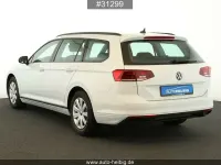Gebraucht VW Passat 150 PS (110 kW) 2023 Weiß Kombi