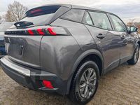 Gebraucht Peugeot 2008 101 PS (74 kW) 2022 Grau SUV