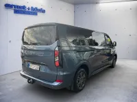 Gebraucht Ford Tourneo Titanium 170 PS (125 kW) 2025 Blau Van / Kleinbus
