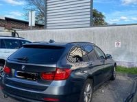 Gebraucht BMW 318 141 PS (103 kW) 2014 Grau Kombi