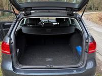 Gebraucht VW Passat Highline 105 PS (77 kW) 2011 Grau Kombi