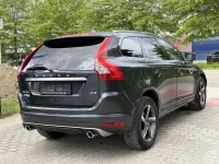 Gebraucht Volvo XC60 R-Design 150 PS (110 kW) 2016 Grau SUV