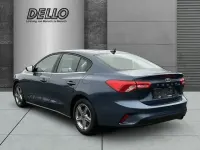 Gebraucht Ford Focus Cool & Connect 125 PS (91 kW) 2021 Blau Limousine