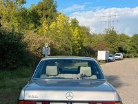 Gebraucht Mercedes E230 109 PS (80 kW) 1978 Grau Limousine