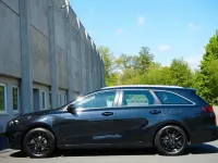 Używany Kia Ceed Vision 141 KM (103 kW) 2022 Czarny Hatchback