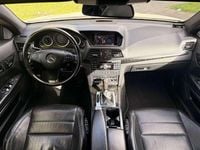 Gebraucht Mercedes E500 AMG 387 PS (284 kW) 2009 Calcitweiss/zirrusweiss Coupé