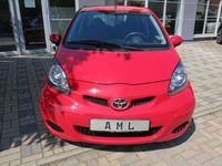 Gebraucht Toyota Aygo Basis 68 PS (50 kW) 2011 Rot Kleinwagen