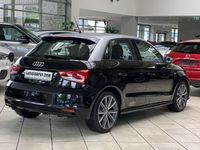 gebraucht Audi A1 Sportback 1.0 TFSI S-Line *Xenon*PDC*NAV*S-Li