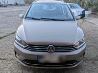 Gebraucht VW Golf VII Highline 125 PS (91 kW) 2016 Gold Limousine