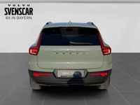 Gebraucht Volvo XC40 Plus 163 PS (119 kW) 2024 Gruen SUV