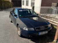 Używany Audi A4 150 KM (110 kW) 1995 Niebieski Sedan/Limuzyna