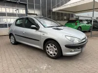 Gebraucht Peugeot 206 88 PS (64 kW) 2004 Silber Kleinwagen