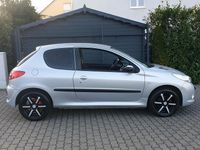 Gebraucht Peugeot 206 60 PS (44 kW) 2010 Silber Kleinwagen