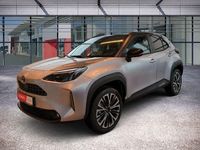 Gebraucht Toyota Yaris Hybrid Advance 130 PS (95 kW) 2024 Shimmering silver metallic / dach schwarz