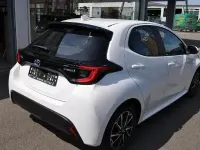 Gebraucht Toyota Yaris Basis 116 PS (85 kW) 2022 Schneeweiß Kleinwagen