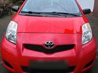 Gebraucht Toyota Yaris 69 PS (50 kW) 2009 Rot Kleinwagen