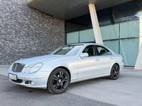 Gebraucht Mercedes E200 Elegance 122 PS (89 kW) 2005 Silber Limousine