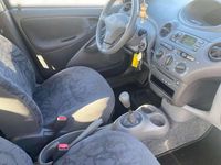Gebraucht Toyota Yaris Sol 86 PS (63 kW) 2001 Sumatragrün Kleinwagen
