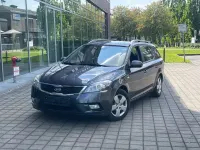 Gebraucht Kia Ceed Sportswagon Vision 109 PS (80 kW) 2010 Grau Kombi