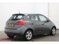 Gebraucht Kia Venga 126 PS (92 kW) 2010 Grau Kleinwagen