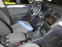 Gebraucht VW Tiguan Allspace Move 150 PS (110 kW) 2024 Pyrite silver (metallic) SUV