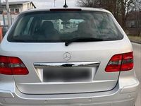 Gebraucht Mercedes B170 115 PS (84 kW) 2005 Silber Van / Kleinbus