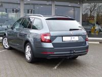 gebraucht Skoda Octavia Combi 1.5 AHK PDC Navi LED FullLink