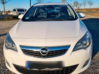 Gebraucht Opel Astra Innovation 110 PS (80 kW) 2011 Weiß Kombi