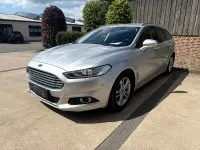 Usado Ford Mondeo Titanium 160 CV (117 kW) 2016 Plateado Familiar
