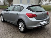 Gebraucht Opel Astra Active 100 PS (73 kW) 2013 Grau Limousine