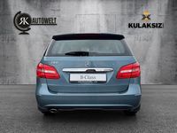 Gebraucht Mercedes B200 156 PS (114 kW) 2012 Blau Van / Kleinbus