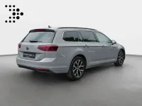 Gebraucht VW Passat Business 200 PS (147 kW) 2023 Mondsteingrau Kombi