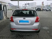 Gebraucht Kia Ceed 90 PS (66 kW) 2010 Grau Kleinwagen