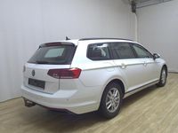 Gebraucht VW Passat 122 PS (89 kW) 2022 Pure white Kombi