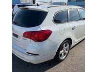 Gebraucht Opel Astra Selection 140 PS (102 kW) 2015 Schneeweiss/summitwhite/arctic Kombi