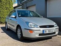 Gebraucht Ford Focus 101 PS (74 kW) 2000 Silber Limousine