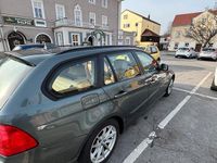 Gebraucht BMW 318 2012 Grau Kombi