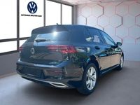 Gebraucht VW Golf VIII Active 150 PS (110 kW) 2021 Deep black perleffekt Kleinwagen