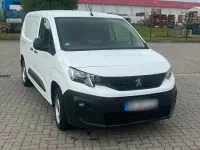 Gebraucht Peugeot Partner 101 PS (74 kW) 2019 Weiß Van / Kleinbus