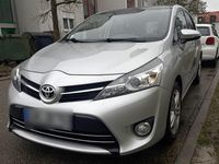 Gebraucht Toyota Verso 111 PS (81 kW) 2014 Silber Van / Kleinbus